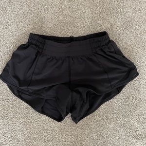 lululemon black hotty hot size 6 shorts